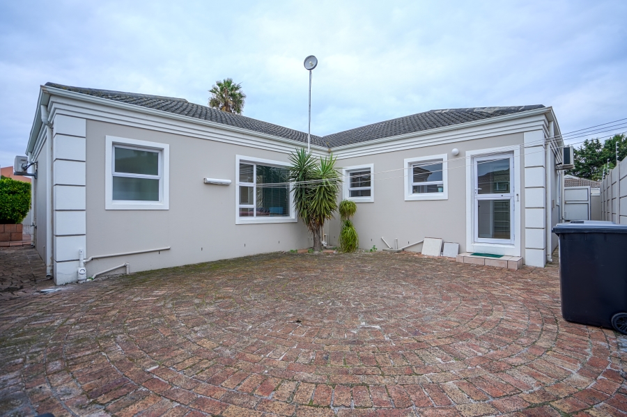 3 Bedroom Property for Sale in Parklands Western Cape